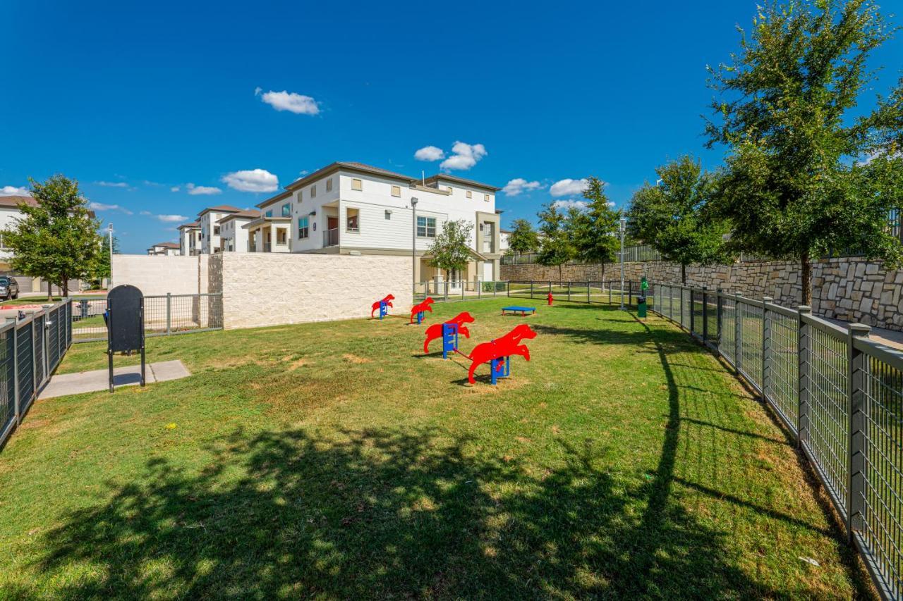 Luxe 3B/2B Getaway - Pool, Gym, Parking, Pet Wash Leander Exterior foto
