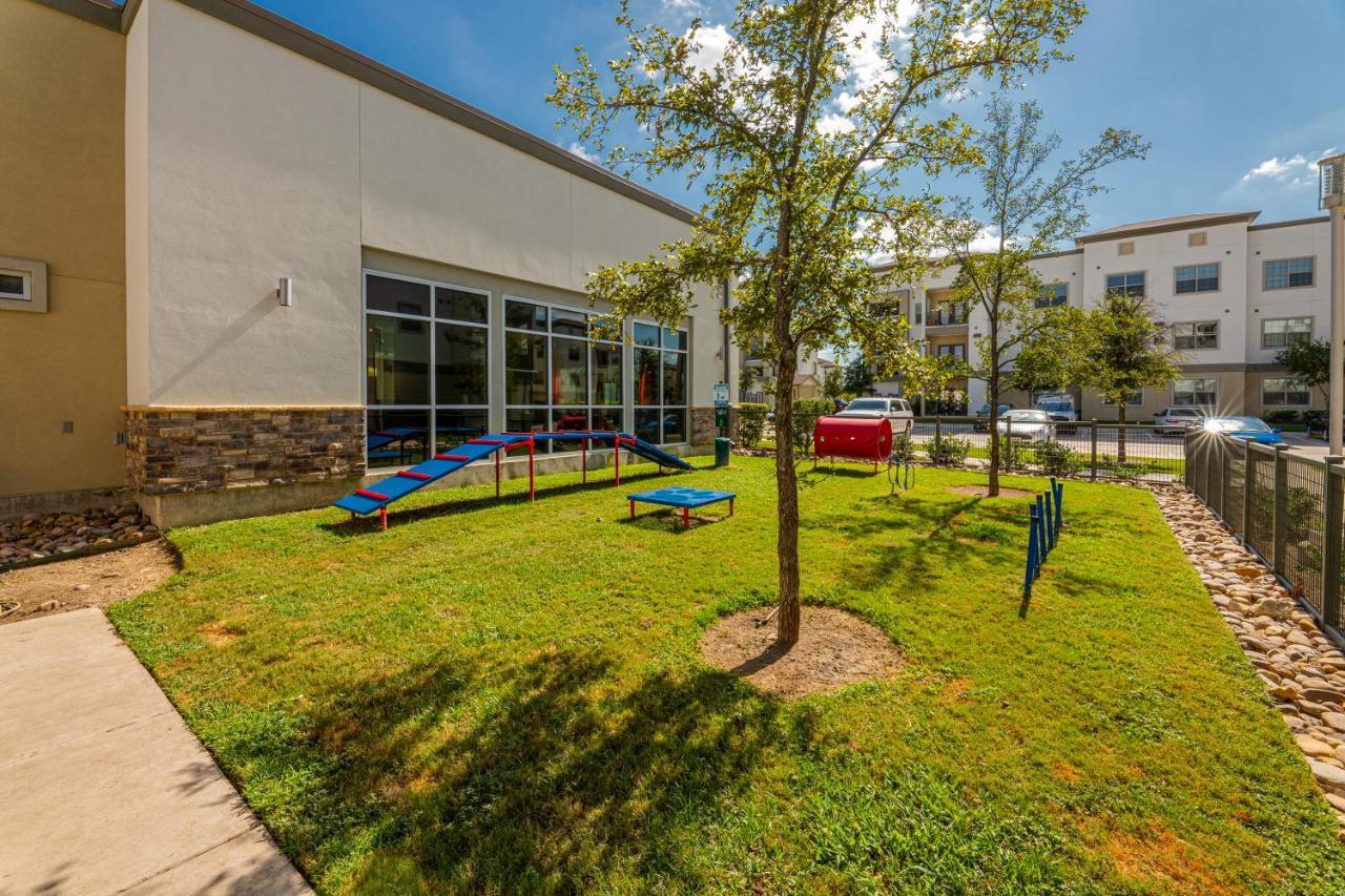 Luxe 3B/2B Getaway - Pool, Gym, Parking, Pet Wash Leander Exterior foto