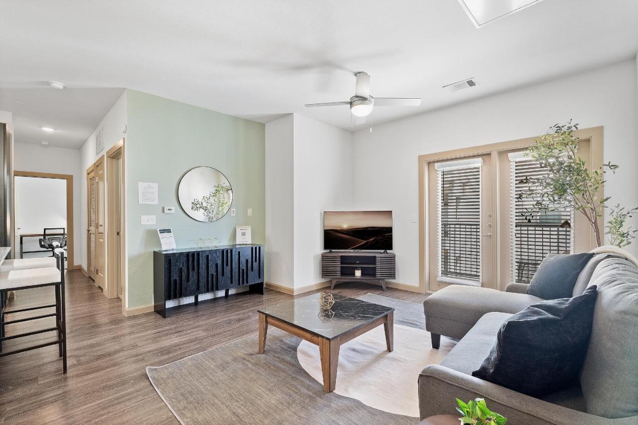 Luxe 3B/2B Getaway - Pool, Gym, Parking, Pet Wash Leander Exterior foto